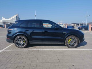 2021 Porsche Cayenne E-Hybrid III, синий, 6500000 рублей, вид 4