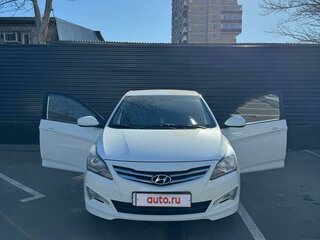 2014 Hyundai Solaris I Рестайлинг, белый, 1000000 рублей, вид 1