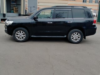 2018 Toyota Land Cruiser 200 Series Рестайлинг 2, чёрный, 6000000 рублей, вид 4