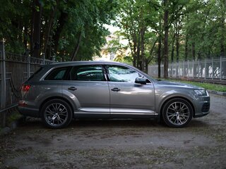 2015 Audi Q7 II (4M), серый, 3950000 рублей, вид 2