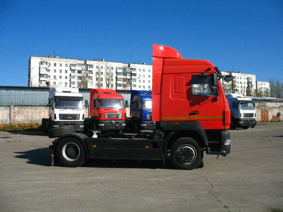 2024 МАЗ 5440, красный, 6032000 рублей - вид 6
