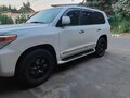 2013 Toyota Land Cruiser 200 Series Рестайлинг 1, белый, 3500000 рублей