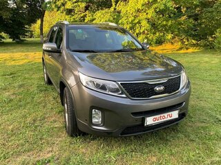 2014 Kia Sorento II Рестайлинг, серебристый, 1575000 рублей, вид 1