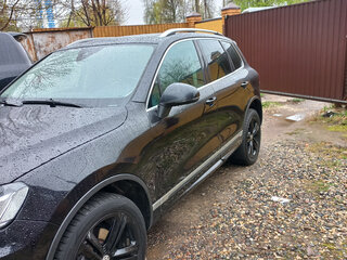 2017 Volkswagen Touareg II Рестайлинг, чёрный, 3605000 рублей, вид 3