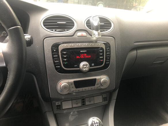 2010 Ford Focus II Рестайлинг, серый - вид 1