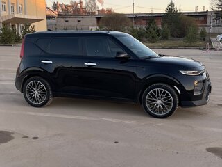 2019 Kia Soul III, чёрный, 1820000 рублей, вид 2