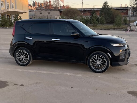 2019 Kia Soul III, чёрный, 1820000 рублей - вид 1