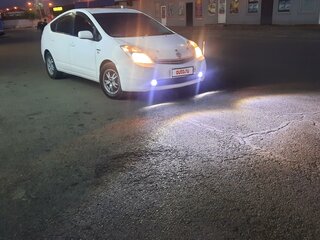 2008 Toyota Prius II Рестайлинг (XW20), белый, 1000000 рублей, вид 3
