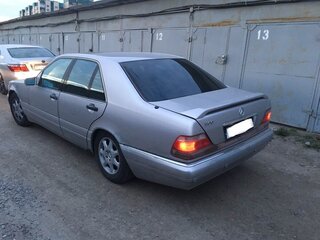 1997 Mercedes-Benz S-Класс 280 III (W140) Рестайлинг, серебристый, 550000 рублей, вид 4