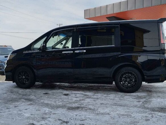 2017 Honda Stepwgn V Рестайлинг, чёрный, 2700000 рублей - вид 5