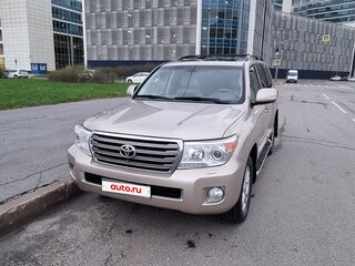 2015 Toyota Land Cruiser 200 Series Рестайлинг 1, золотистый, 3750000 рублей, вид 2