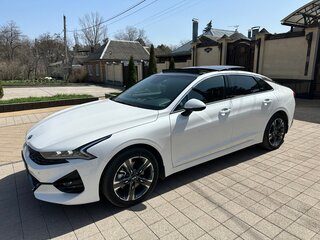 2021 Kia K5 III, белый, 3900000 рублей, вид 3