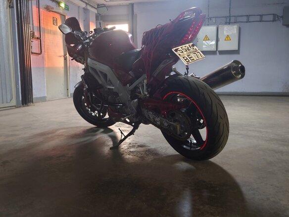 2004 Suzuki SV 650, пурпурный - вид 2