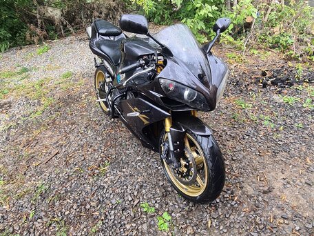 2008 Yamaha YZF-R1, чёрный, 900000 рублей, вид 3