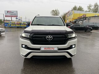 2013 Toyota Land Cruiser 200 Series Рестайлинг 1, белый, 4550000 рублей, вид 3