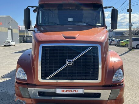 2010 Volvo VNL, оранжевый, 4300000 рублей, вид 4