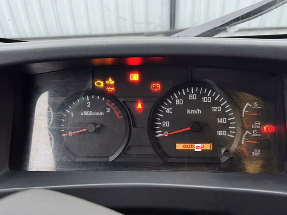 2018 Isuzu Forward (F-Series), белый, 5990000 рублей - вид 10
