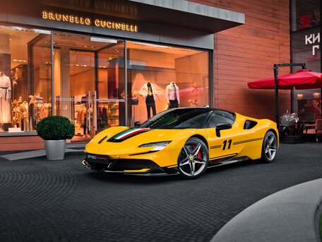 2023 Ferrari SF90 Stradale, жёлтый, 40500000 рублей, вид 4