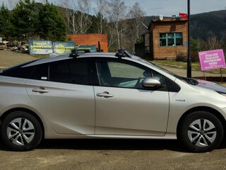 2016 Toyota Prius IV (XW50), серый, 1690000 рублей, вид 4