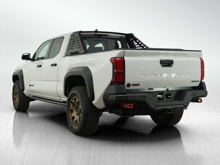2025 Toyota Tacoma IV, белый, 9822990 рублей, вид 3