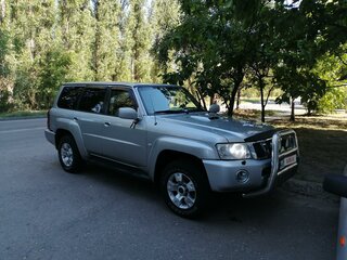 2006 Nissan Patrol V (Y61) Рестайлинг, серебристый, 2000000 рублей, вид 1