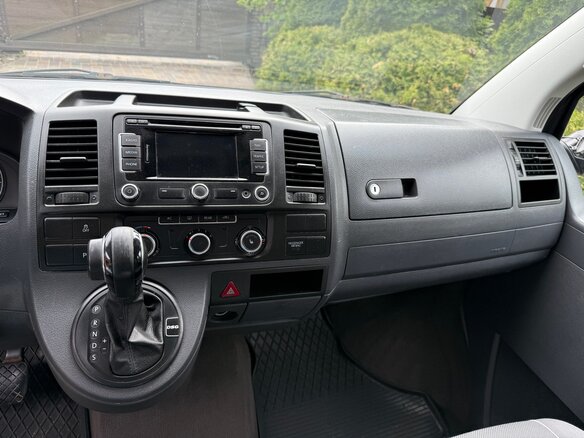 2011 Volkswagen Multivan T5 Рестайлинг, чёрный, 1960000 рублей - вид 14