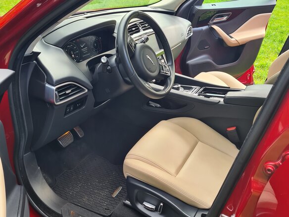 2019 Jaguar F-Pace I, красный, 3790000 рублей - вид 17