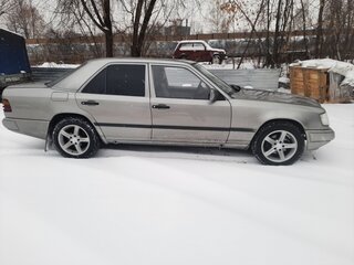 1986 Mercedes-Benz W124 260, серый, 480000 рублей, вид 3