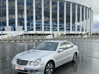 2003 Mercedes-Benz E-Класс 220 III (W211, S211), серебристый, 1050000 рублей, вид 1