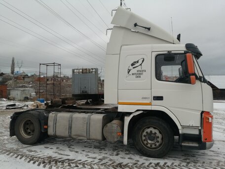 2006 Volvo FM, белый, 2150000 рублей, вид 1