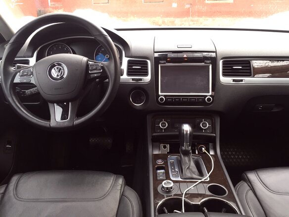 2014 Volkswagen Touareg II, чёрный - вид 9
