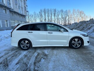 2010 Honda Stream II Рестайлинг, белый, 1600000 рублей, вид 3