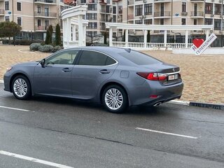 2017 Lexus ES 250 VI Рестайлинг, серый, 2350000 рублей, вид 2