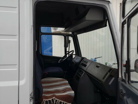 2001 Mercedes-Benz Vario, белый, 1250000 рублей, вид 1