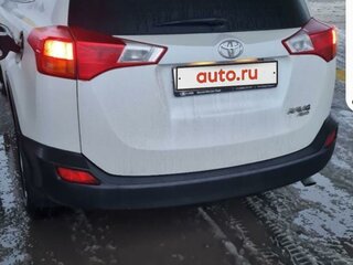 2015 Toyota RAV4 IV (XA40), белый, 2000000 рублей, вид 5