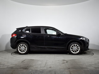 2019 BMW X2 sDrive18i I (F39), чёрный, 1590000 рублей, вид 4