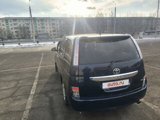 2016 Toyota ISis I Рестайлинг, синий, 1700000 рублей, вид 3
