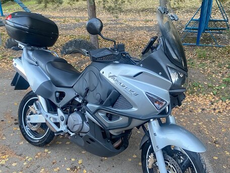 2006 Honda XL1000V Varadero, серебристый, 550000 рублей, вид 5