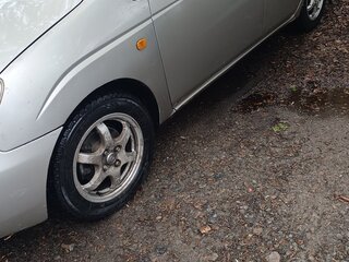 2000 Toyota Prius I Рестайлинг (XW10), серебристый, 280000 рублей, вид 2
