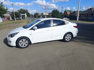 2014 Hyundai Solaris I, белый, 800000 рублей, вид 3