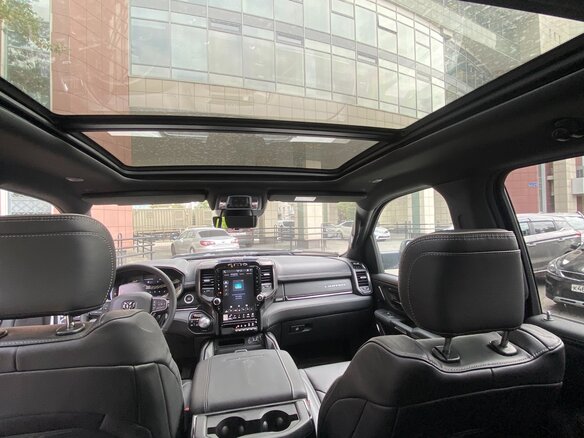 2023 Ram 1500 Quad Cab eTorque V, коричневый, 11300000 рублей - вид 19