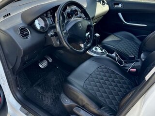 2011 Peugeot 308 I Рестайлинг, белый, 750000 рублей, вид 4