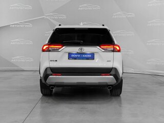 2020 Toyota RAV4 V (XA50), белый, 3300000 рублей, вид 4