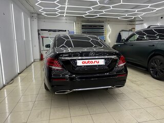 2019 Mercedes-Benz E-Класс 200 V (W213, S213, C238), чёрный, 2850000 рублей, вид 3