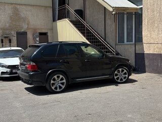 2005 BMW X5 4.8is I (E53) Рестайлинг, чёрный, 1400000 рублей, вид 4
