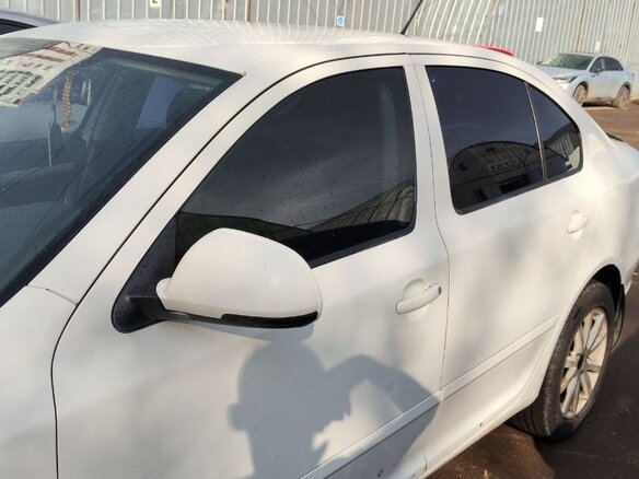 2011 Skoda Octavia DSG7 II (A5) Рестайлинг, белый, 700000 рублей - вид 2