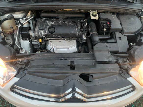 2012 Citroen C4 II, белый, 550000 рублей - вид 9