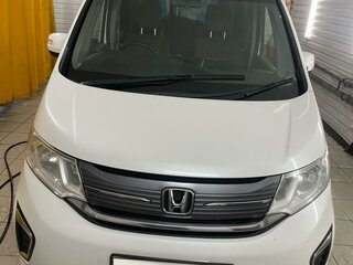 2016 Honda Stepwgn V, белый, 1750000 рублей, вид 2