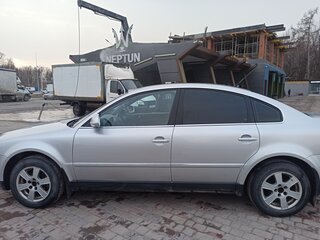 2004 Volkswagen Passat B5 Рестайлинг, серый, 650000 рублей, вид 3