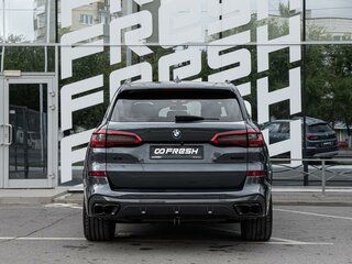 2019 BMW X5 M50d IV (G05/G18), серый, 6375000 рублей, вид 4